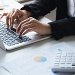 Estrategias de presupuesto para maximizar tus ahorros y reducir gastos innecesarios