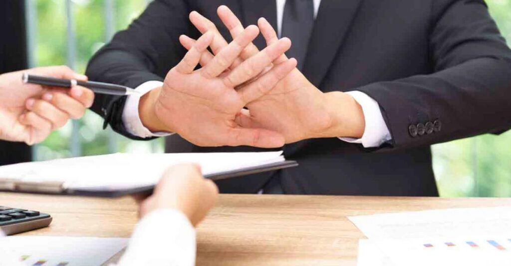 empresa despedir a un empleado rechazo